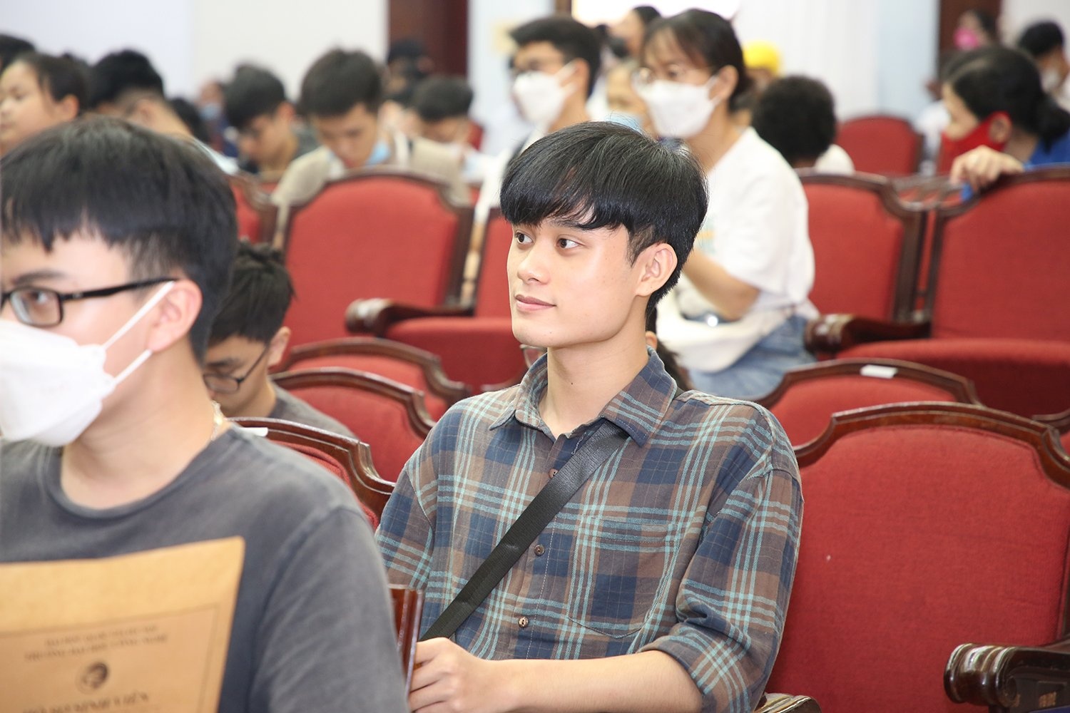 A khoa khoi A1 chia se cach lam bai trac nghiem mon Ly dat diem cao hinh anh