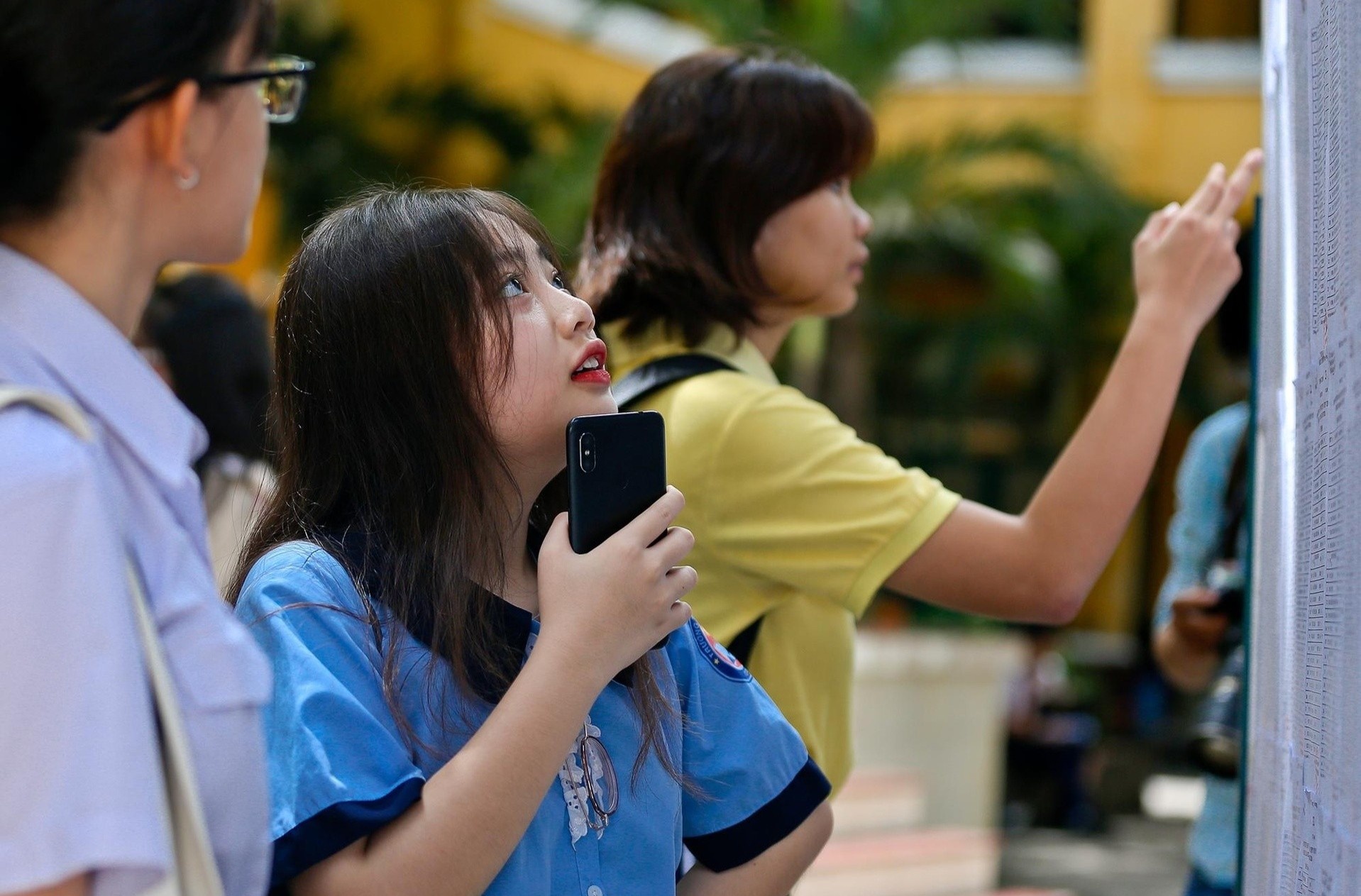 Nhieu dia phuong cong bo diem thi, diem chuan vao lop 10 hinh anh