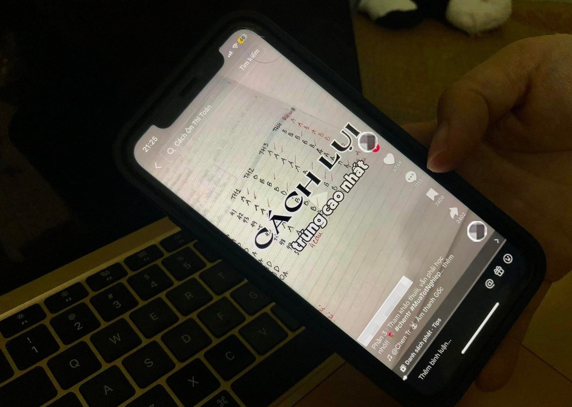 TikTok tran ngap video huong dan 'khoanh lui' dap an truoc ky thi THPT hinh anh