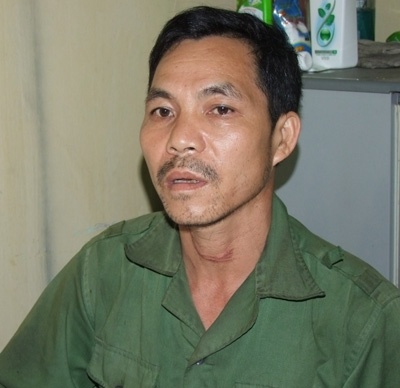 Bo de dung dao phay cua co con trai 6 tuoi hinh anh