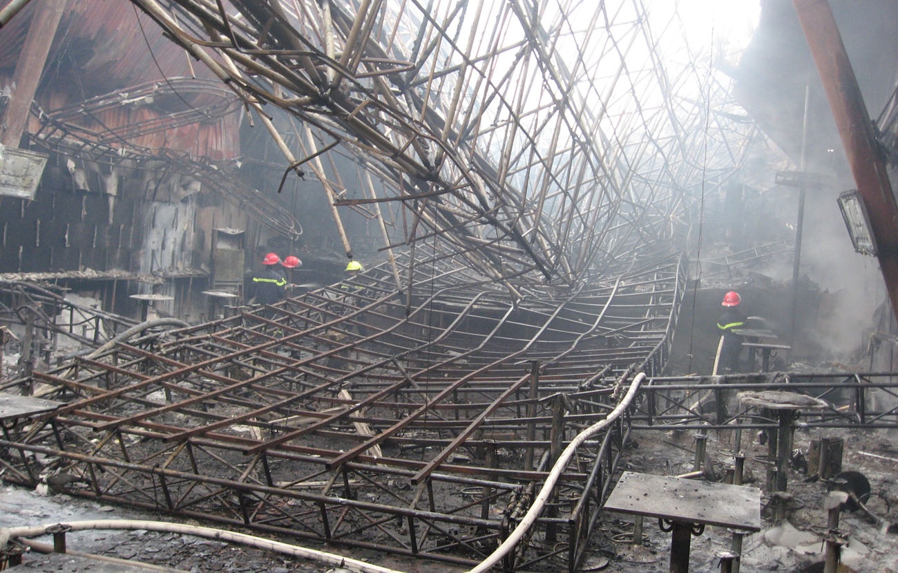 Nhung vu chay quan bar, karaoke o Ha Noi hinh anh
