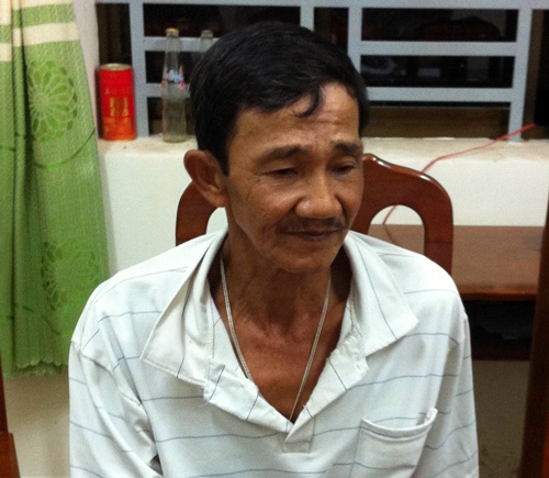 Ke doa ban chet ca nha doi nop vang sa luoi hinh anh