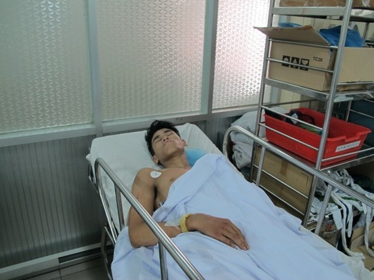 Ke truy sat da man 3 nguoi tren pho ra dau thu hinh anh