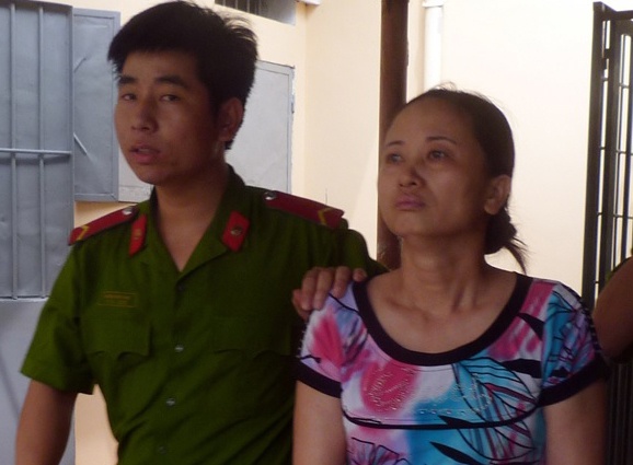 Ghen nguoc, nu sat thu hoa ba cho cho vo nhan tinh uong hinh anh