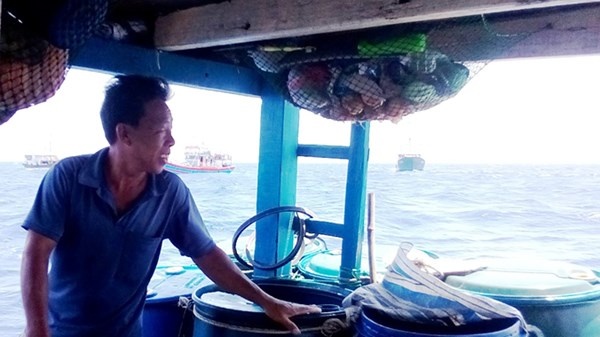 Doi dien voi 'quai thu' o Hoang Sa hinh anh