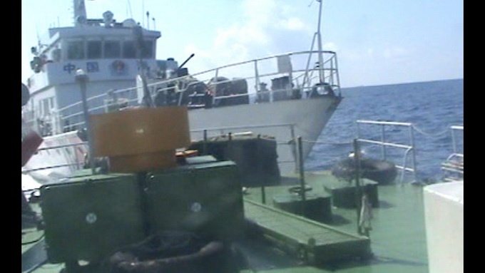 Tau phao Trung Quoc gia dang tau hai canh o Hoang Sa hinh anh