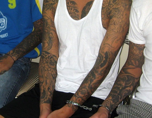 Bang giang ho nghenh ngang, rung dui tai tru so canh sat hinh anh