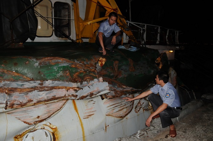 Can canh tau anh dung kiem ngu 951 hinh anh