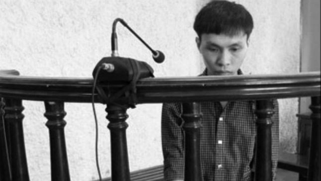 Bi cam yeu co chu 11 tuoi, ga lam cong tat axit ca nha hinh anh