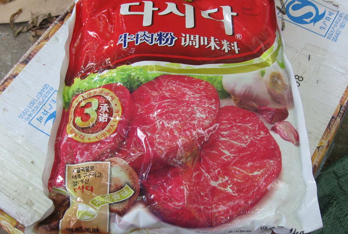 Nghi an 150kg phu gia bien thit lon thanh thit bo hinh anh