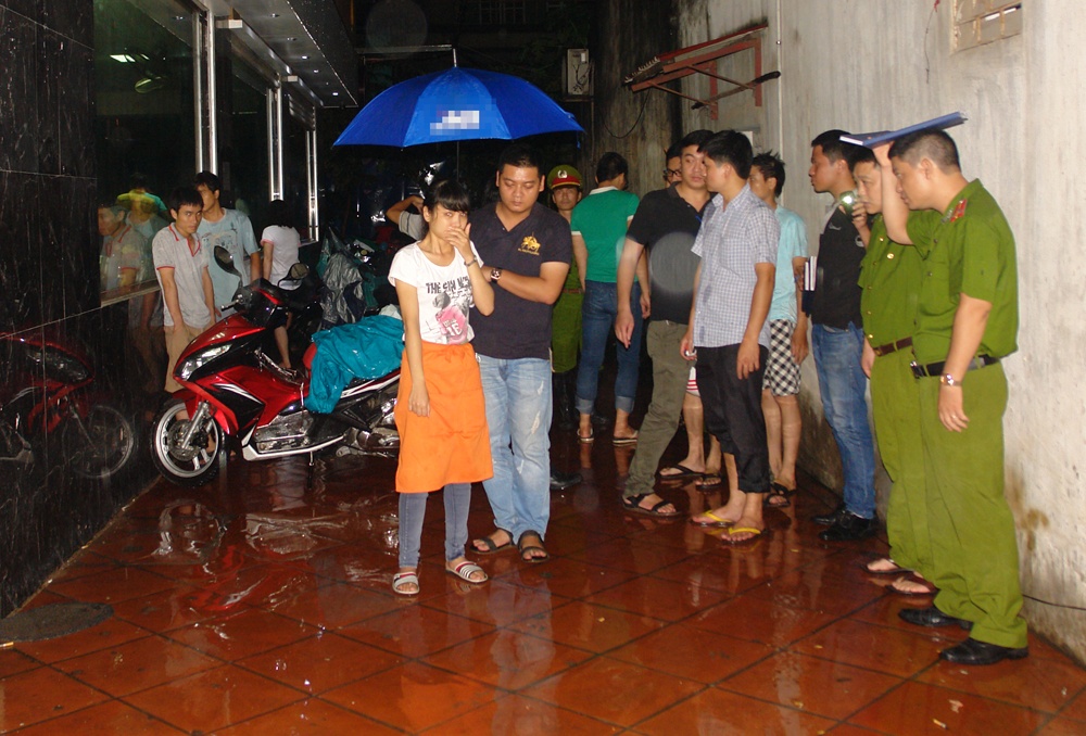 Nam sinh sat hai 'nguoi tinh trong mong' roi nhay lau hinh anh