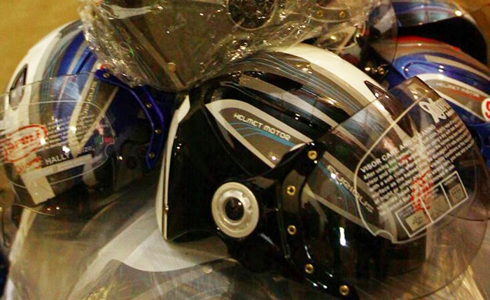 Vi sao mu bao hiem kem chat luong van co tem hop quy? hinh anh