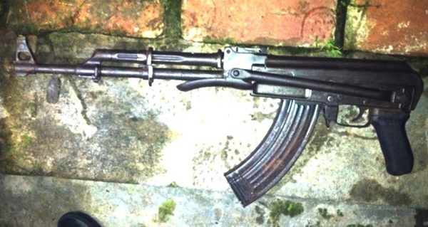 Xach AK bang gap di giai quyet mau thuan trong dem hinh anh