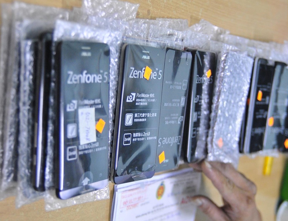 40 chiếc Asus Zenfone 5.
