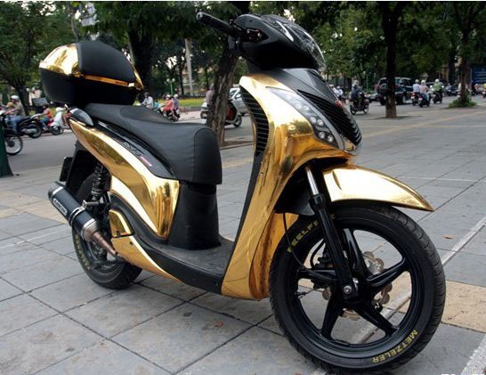 Danh cap xe SH 160 trieu roi bo lai giua pho hinh anh