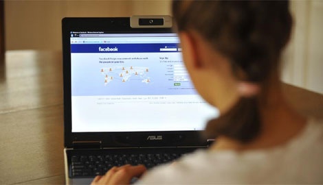 Nhieu nguoi Viet o nuoc ngoai bi ke gian cuop Facebook hinh anh