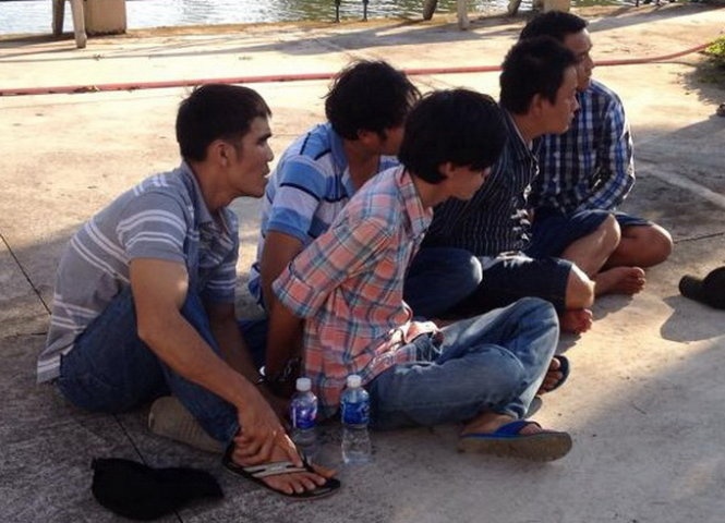 Ban 10 qua dan cay, vay bat ke cam sung chong tra cong an hinh anh