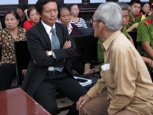 80 tuoi van phai hau toa vi… 500 cay vang hinh anh