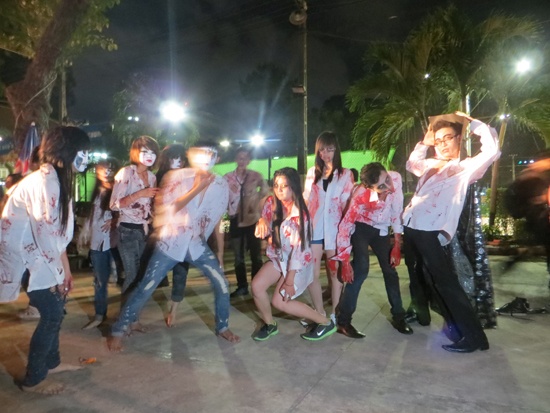 Ngan chan vu truy sat trong le hoi Halloween tai Sai Gon hinh anh