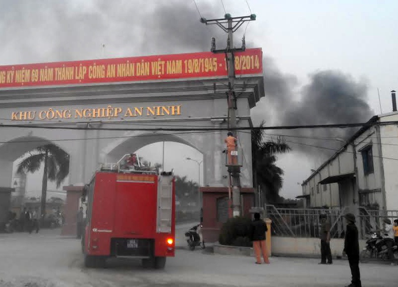 Chay tai khu cong nghiep thuoc Bo Cong an hinh anh