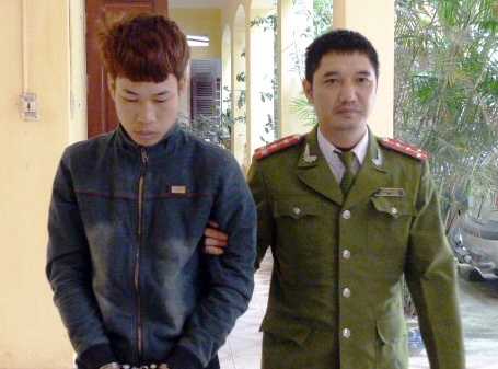 Hoàn đầu thú tại cơ quan công an.