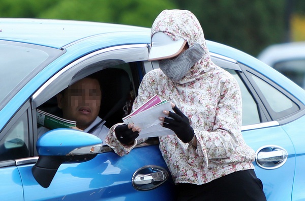 Giay moi xem tran Viet Nam - Malaysia duoc rao ban 6 trieu hinh anh