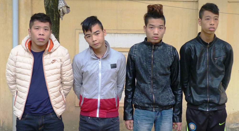 Nhóm 4 người đang bị tạm giữ để điều tra.