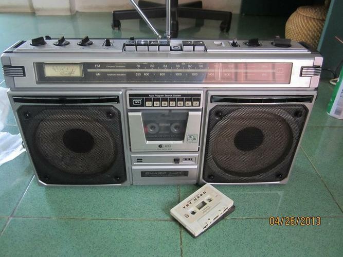 900 ngay lan theo dau vet ke dat bom trong may cassette hinh anh