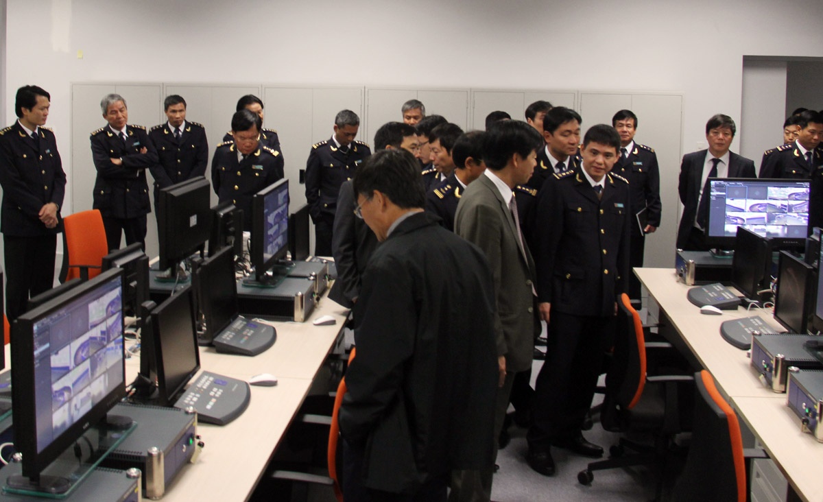 Khu vực kiểm soát hành lý của Hải quan sân bay.