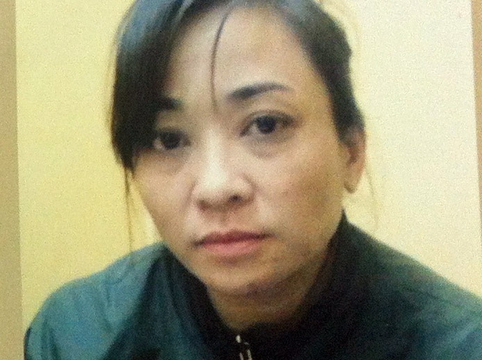 Chan dung ba trum nuoi 'phi cong tre' kem 18 tuoi hinh anh