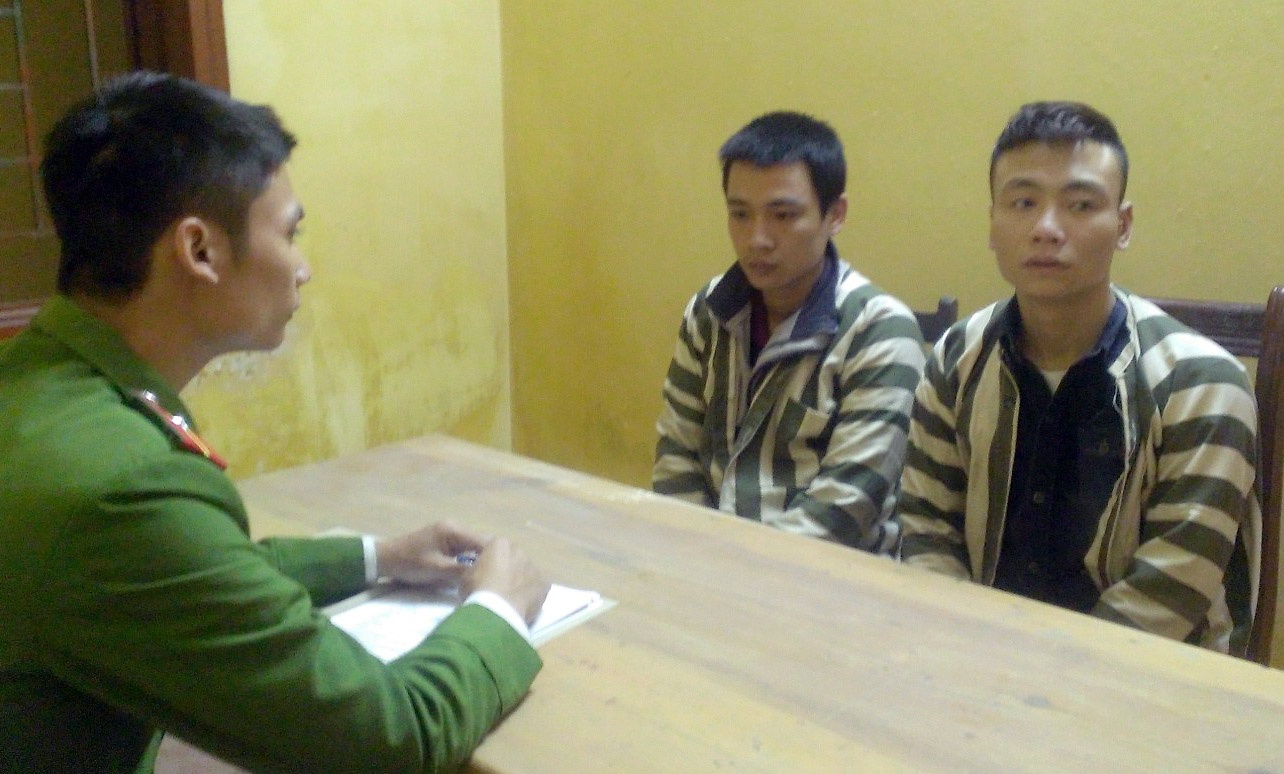 9X trom hang loat xe tay ga dung phai canh sat 141 hinh anh