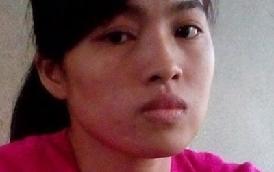 Thieu nu dung chay go danh chu cua hang, cuop tai san hinh anh