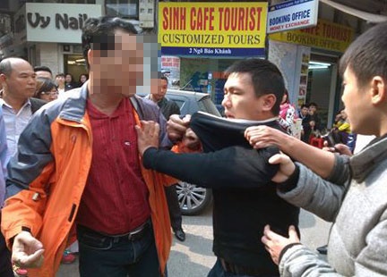 Nguoi dan vay bat ten cuop gan ho Hoan Kiem hinh anh