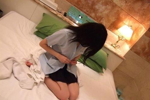 Canh sat bat qua tang hai nu sinh ban than tien trieu hinh anh