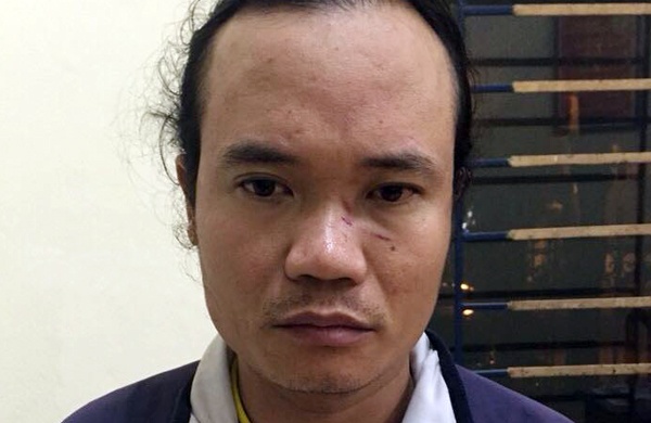 Canh sat bao ve IPU 132 bat ke cuop dien thoai cua co gai hinh anh