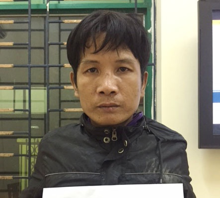 Dung dao lam cat trom do cua nguoi dung xe cho den do hinh anh