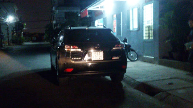 Pho tong giam doc Ngan hang Viet A co vi pham luat? hinh anh