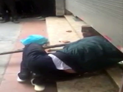 Chui cua cuon trom dan loa dai co 160 trieu hinh anh