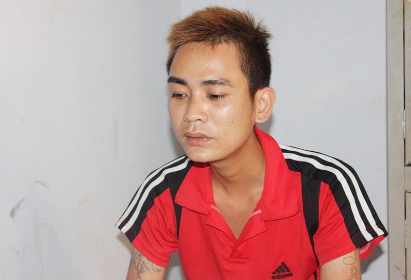 Tiếp tại cơ quan công an.
