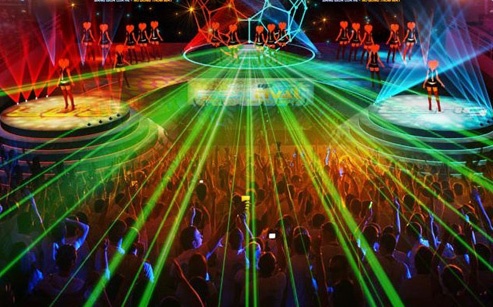 Nam sinh mat mang khi xem van nghe o truong hinh anh