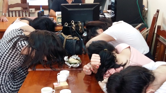 Duong day ban dam 7.000 USD hoat dong the nao? hinh anh