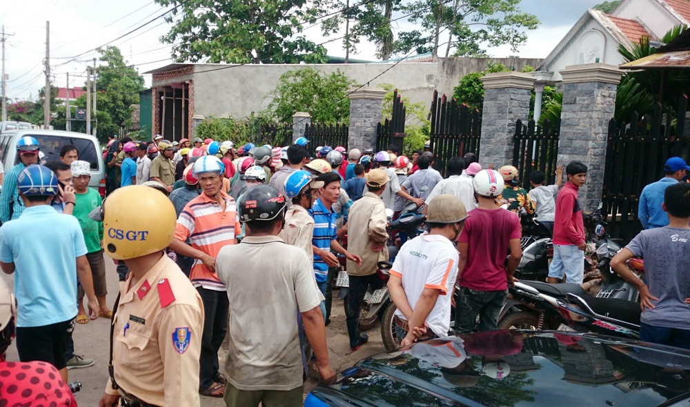  hiện toàn bộ khu vực xảy ra vụ thảm sát đã bị phong tỏa. Các lực lượng chức năng gồm nhiều đơn vị nghiệp vụ của Công an tỉnh Bình Phước, Viện KSND tỉnh Bình Phước đang khám nghiệm hiện trường.