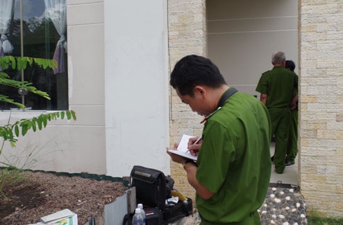 Hien truong vu giet 6 nguoi tai biet thu hinh anh