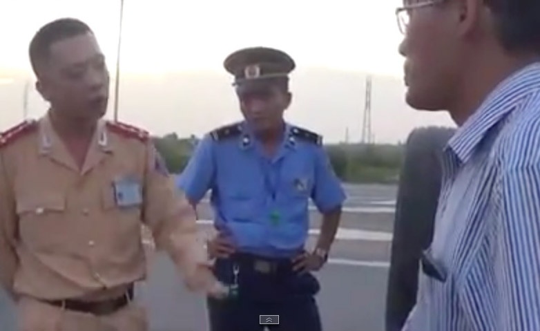 Cong an Hai Phong len tieng vu 'CSGT kiem tra TTGT' hinh anh