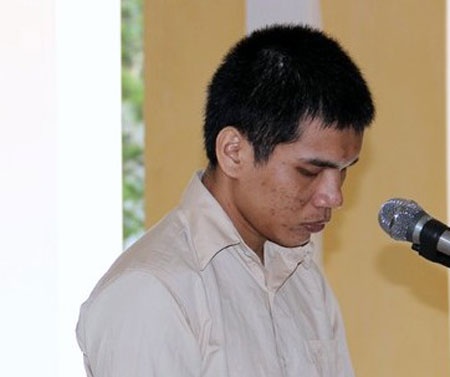 Danh Ngân tại TAND để trả lời cho hành vi đồi bại của mình.