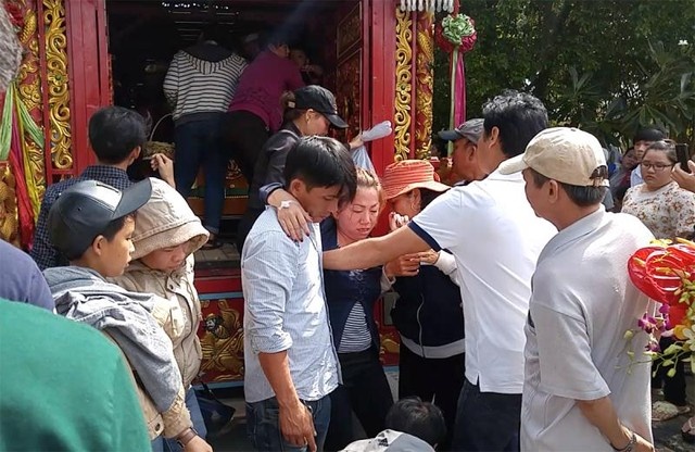 Tâm lý thân nhân 6 nạn nhân vụ thảm sát đang là lý do chính khiến cơ quan chức năng phải cân nhắc khả năng phục dựng hiện trường, thực nghiệm điều tra.