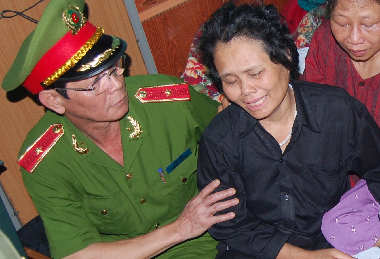 Nhung canh sat hy sinh khi bat toi pham ma tuy hinh anh