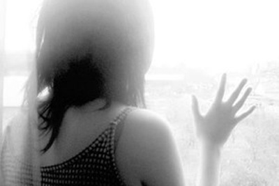 Pho chu tich thi tran bi to xam hai tinh duc be gai hinh anh