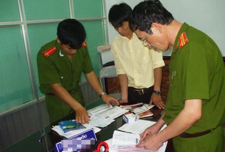 Bo cong an chi dao xu ly ke 'mao danh VIP' de pham phap hinh anh