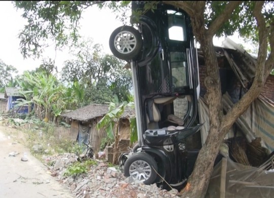 Bi thu Ha Quang lai xe lam chet 3 nguoi duoc huong an treo hinh anh